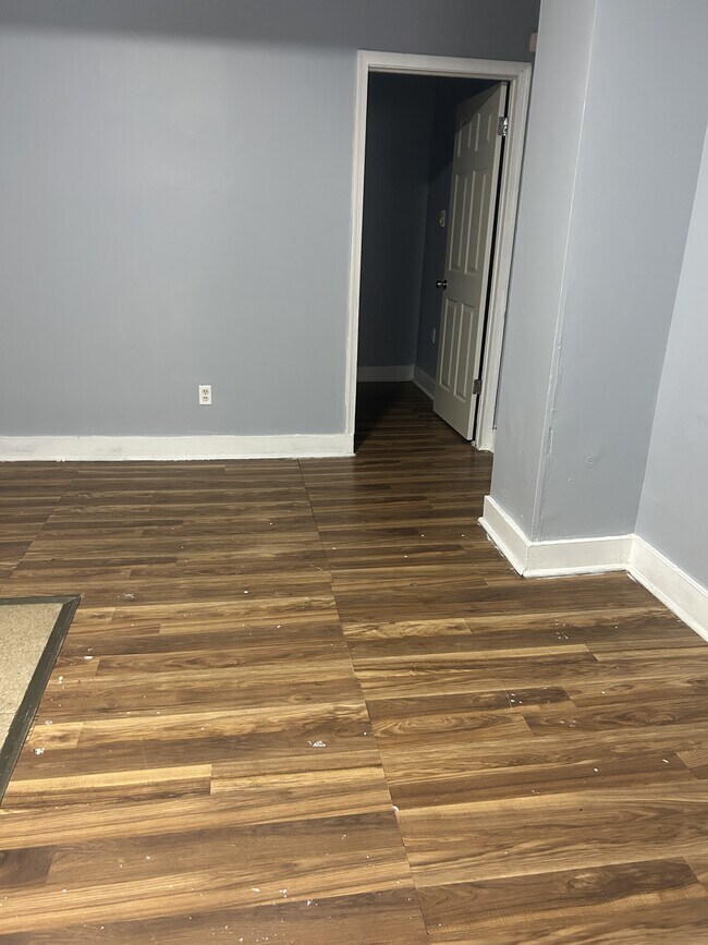 Photo - 831 Kirkwood St