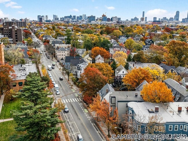 1576 Cambridge St Unidad 2F