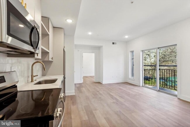 Photo - 367 W Hortter St Unit 203