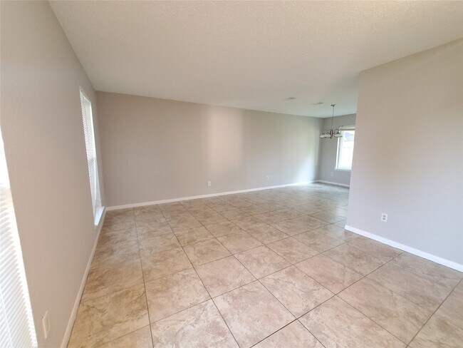 Photo - 3323 Green Fields Dr