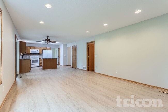 Photo - 2202 Marilyn Ave