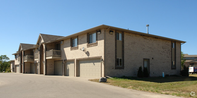 Building Photo - Wandering Brooks Estates Rental