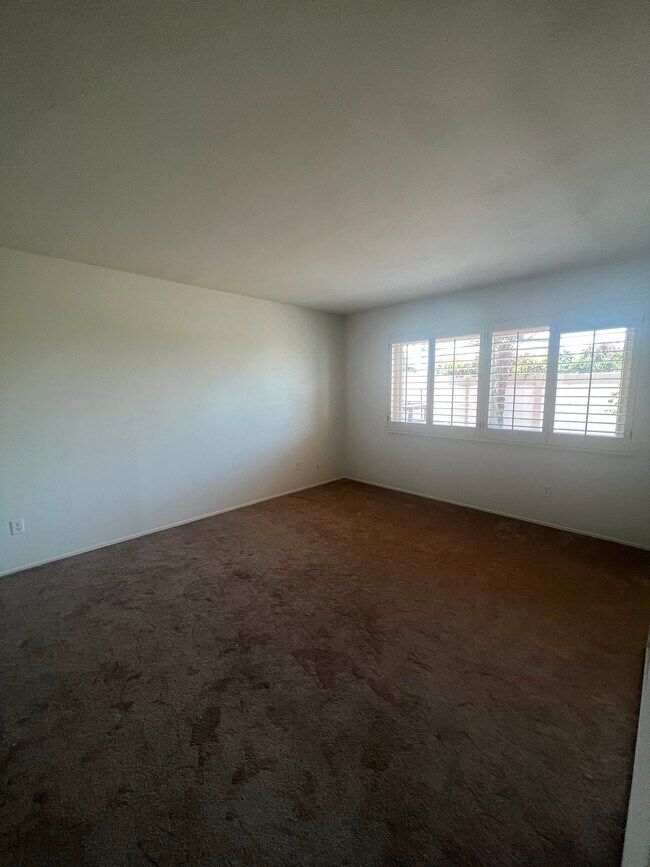 Photo - 600 Sheffield Ct Townhome