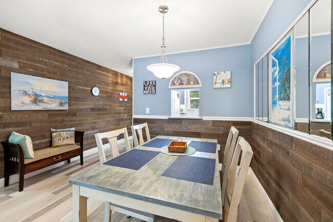2800 Indian River Blvd Unit Vista Harbor #R9