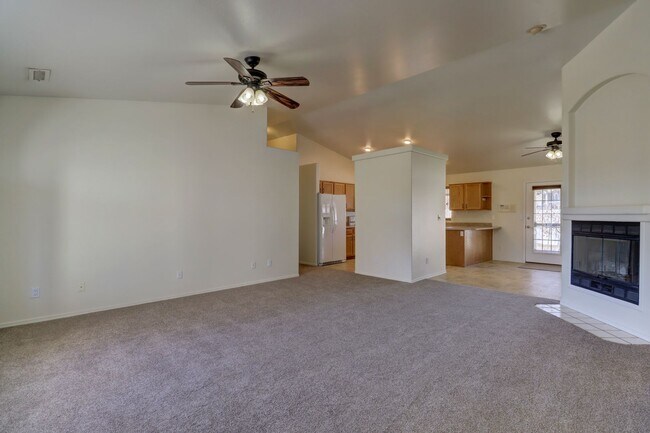5584 N Mesquite Dr