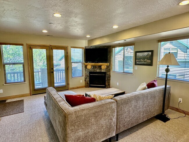 Photo - 3521 Moose Hollow Dr