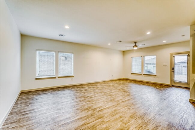 Photo - 7830 Cattleman Vly Dr