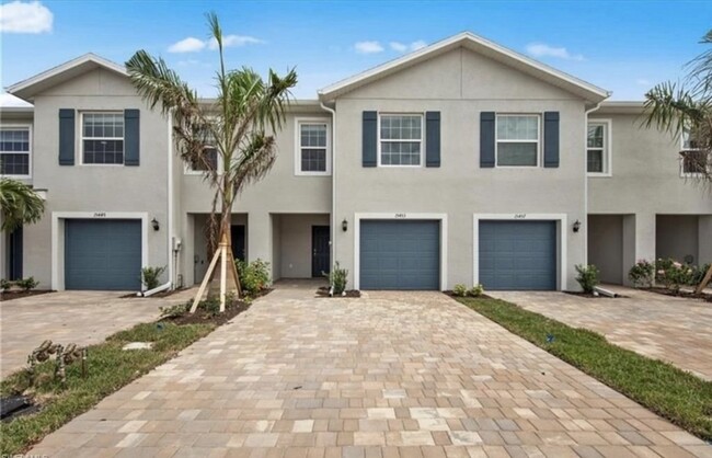 3 Bedroom Townhome in North Naples communi... - 3 Bedroom Townhome in North Naples communi...