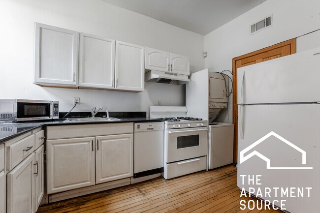 Photo - 241 W Scott St Unit 1