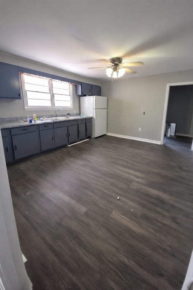 Photo - 1330 West Dr