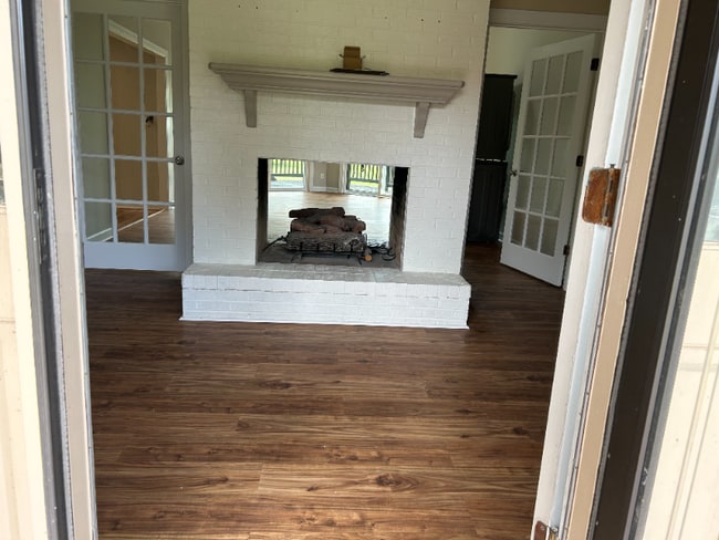 Photo - 412 Oak Ridge Dr