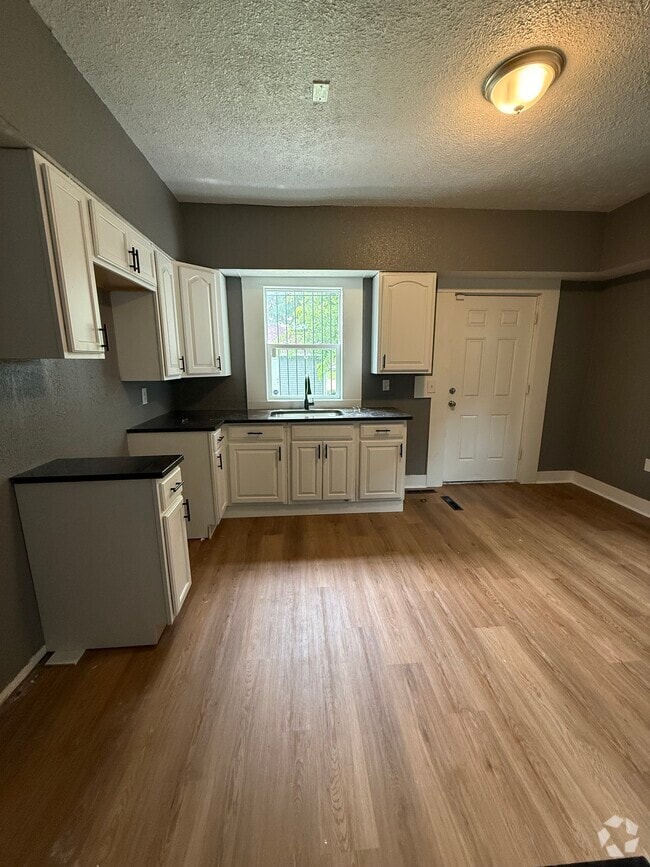 Building Photo - 40 Pointview Ave Unit 40 pointview Rental