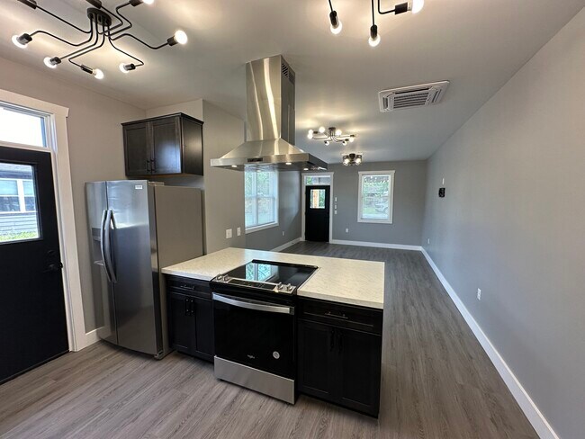 Photo - 1040 S Malott St Unidad B