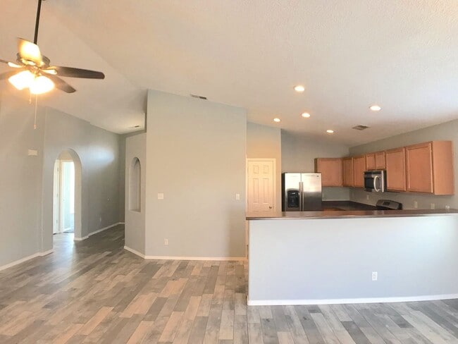 Photo - Don't miss out!  Beautiful 3 bedroom Los Lunas Home! Open Layout, spacious living room. Easy I-25...