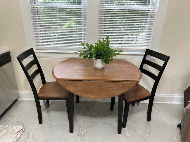 Photo - 2884 Noble Rd