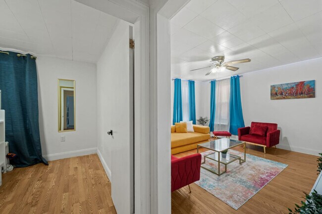 Photo - 21 Lord Ave Unit ID1373036P