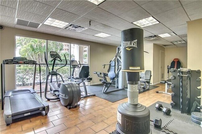 Photo - 1600 SE 15th St