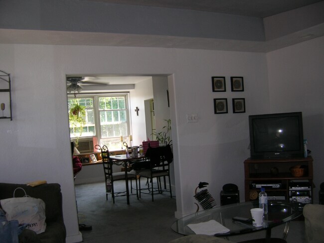 Photo - 320 W Sycamore St Unit 3