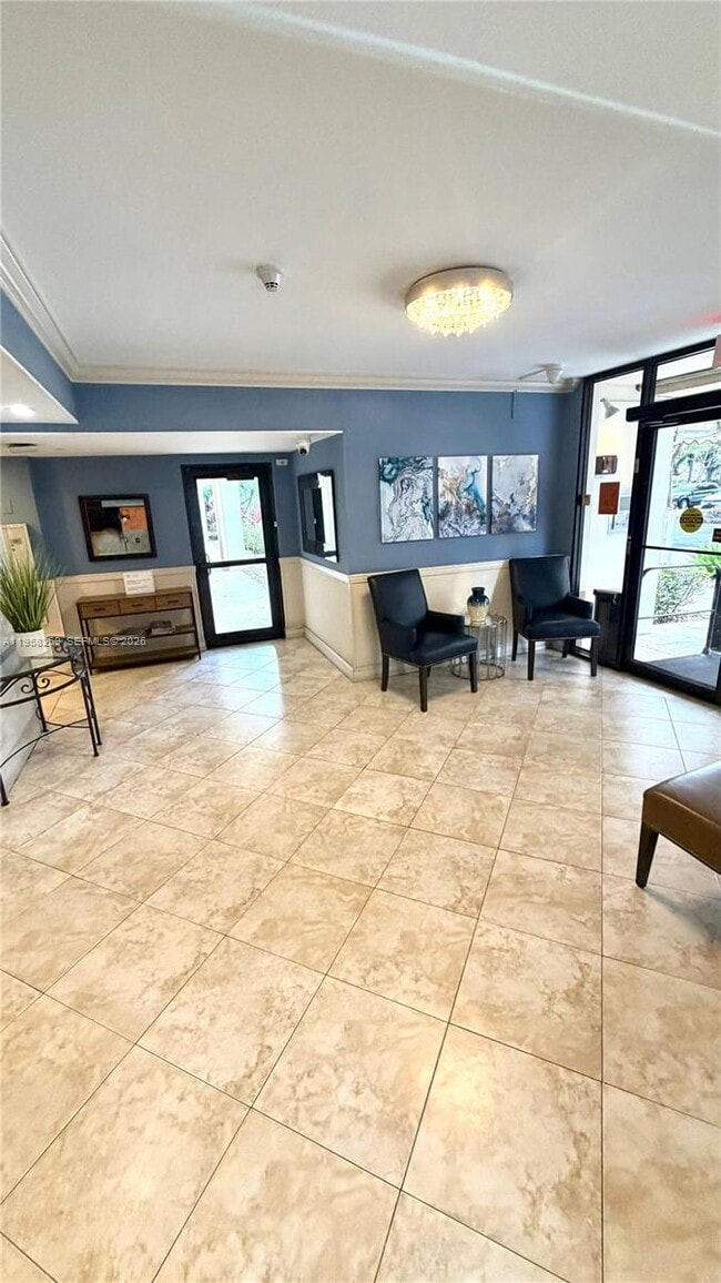 Photo - 3520 Oaks Way Unidad 402