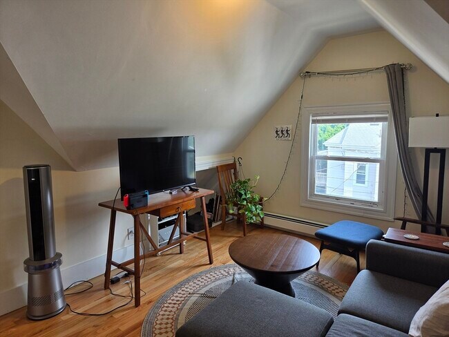 Photo - 27 Medford St Unit 3