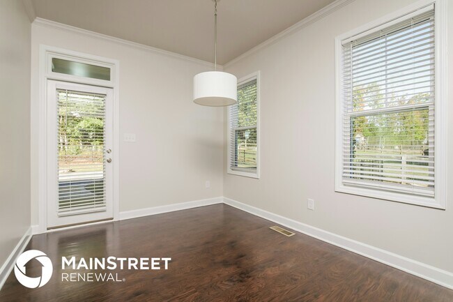 Photo - 190 Alcock Ln