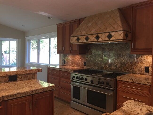 Photo - 101 H Ln
