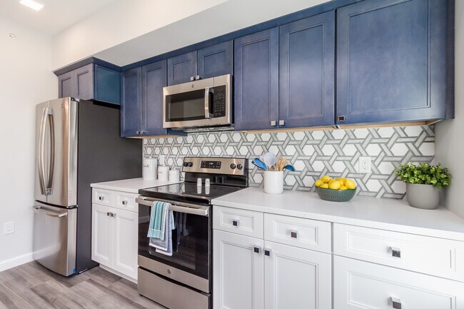 Photo - Monroe Ave Apartments