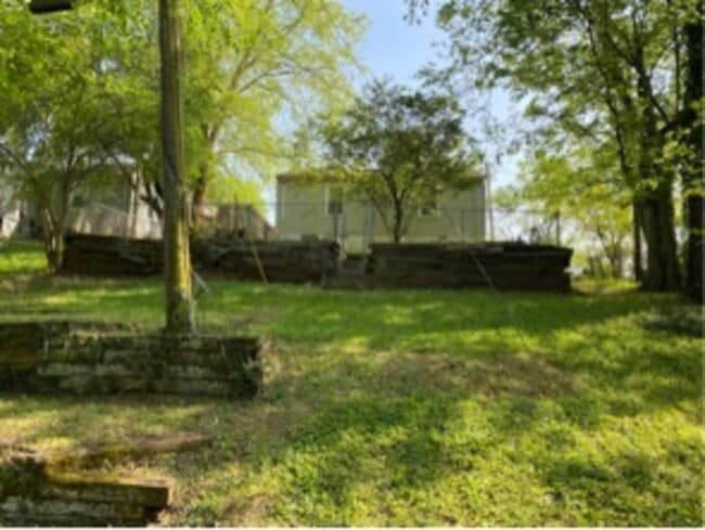 Photo - 703 Monroe St