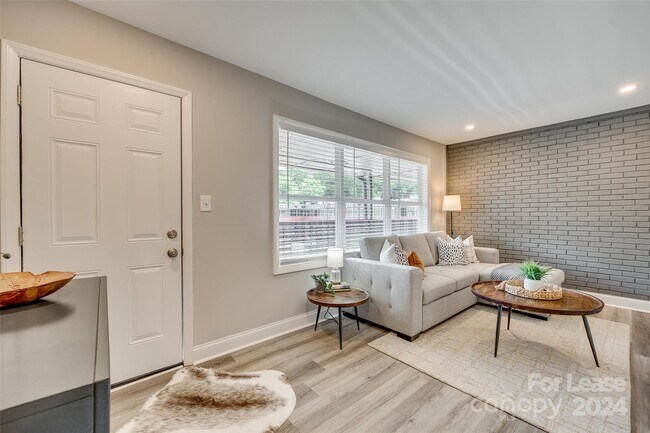 Photo - 2000 Patio Ct Unidad 222