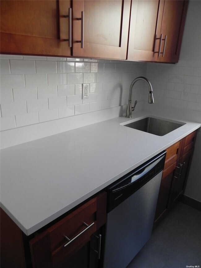 Photo - 11 Schenck Ave Unit 3D