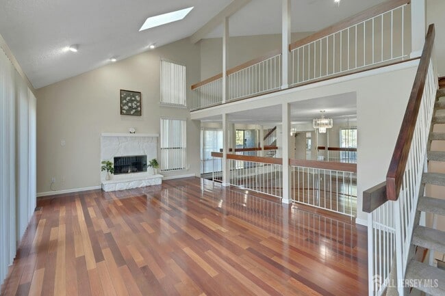 148 Linda Ln