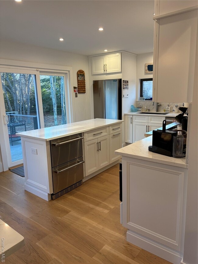 Photo - 40 Bonac Woods Ln