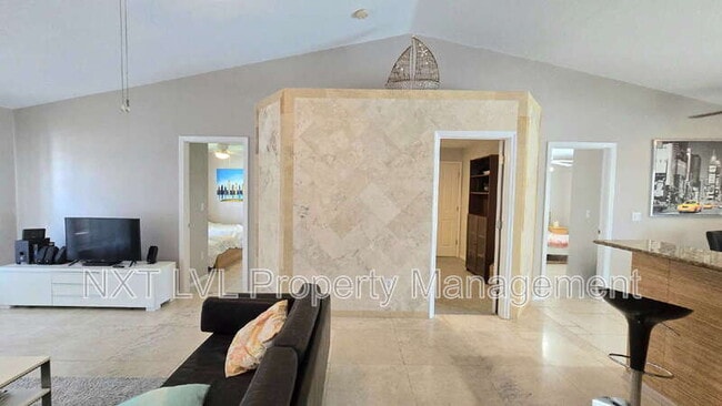 Photo - 4022 SW 12th Pl