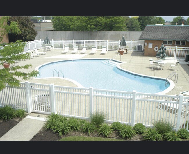 Photo - 1968 Axtell Dr Unit 3