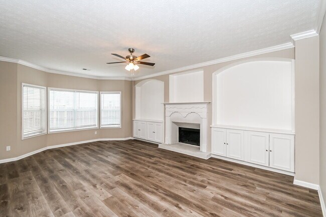 Photo - 3304 Summer Brooke Ln