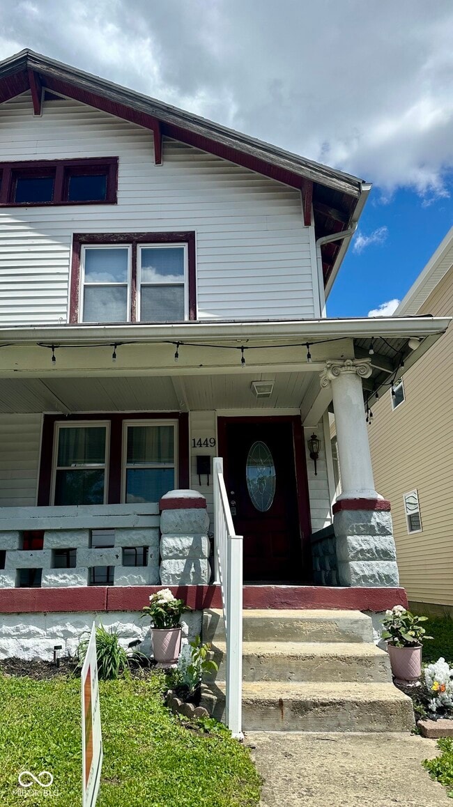Photo - 1449 Montcalm St