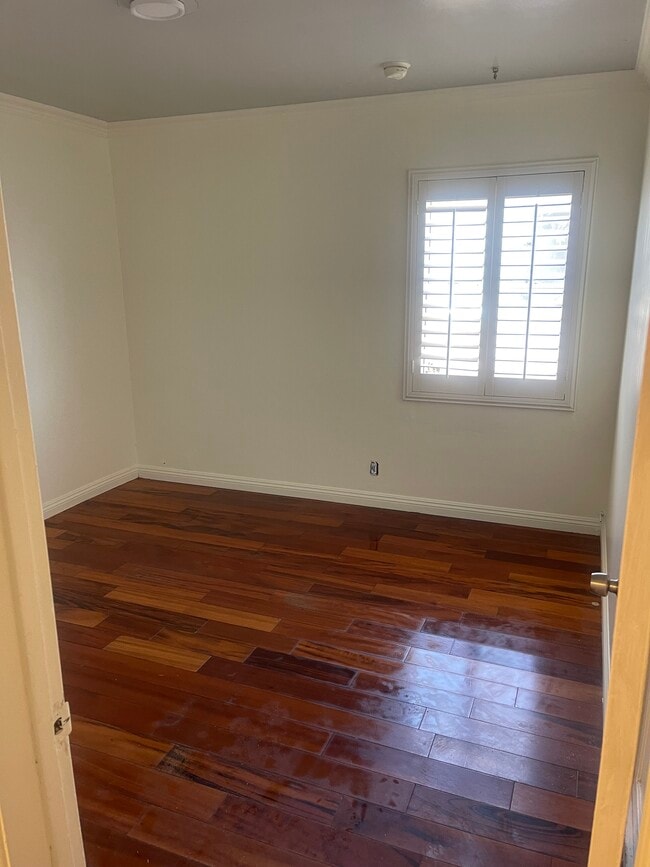 Photo - 14623 Roxton Ave Unit A