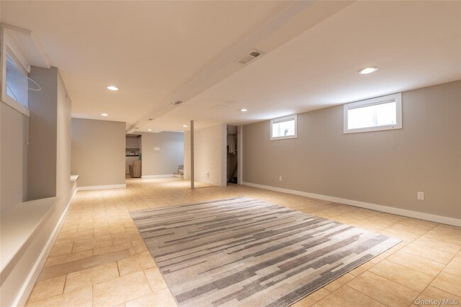 Photo - 1-91 B 140 St