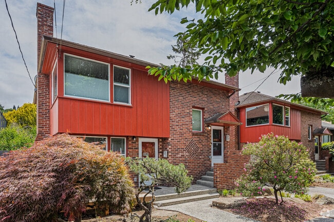 Building Photo - 2610 58th Ave SW Rental