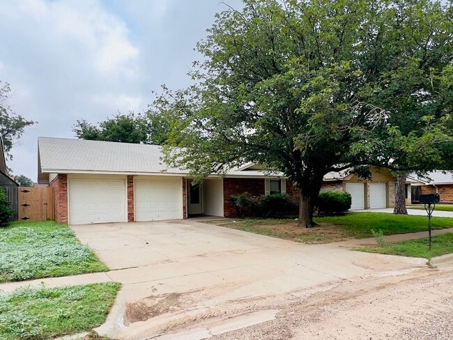 Photo - Fully Updated 3/2/2 in West Lubbock
