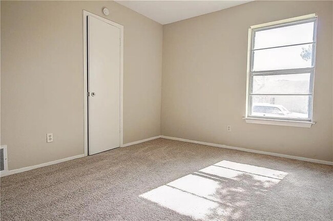 Photo - 3414 Chesapeake Dr