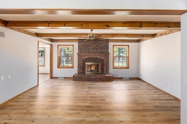 Photo - Charming 3 Bed 2.5 Bath Raised Ranch
