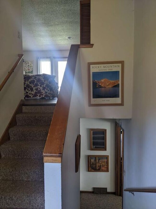 Photo - 3 Bedroom, 2 Bath Duplex in North Side Iowa City