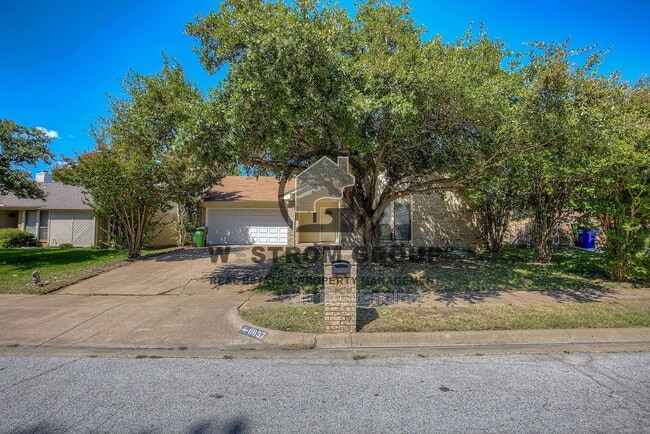 Building Photo - 6637 Fair Oaks Dr