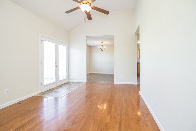 Photo - 1533 Passage Dr