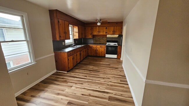 Photo - 1337 Salem Ave Unit #2