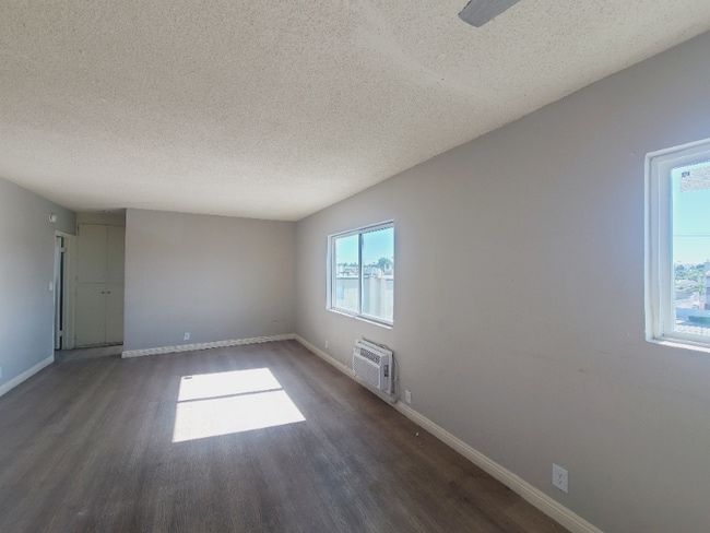 Photo - 8720 Orion Ave Unidad 26