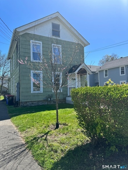 Photo - 42 1st St