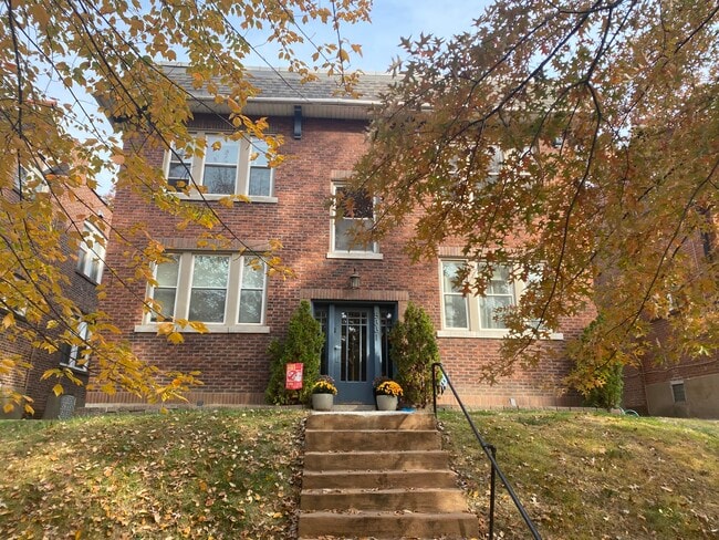 Building Photo - 5331 Bancroft Ave Unit 2East