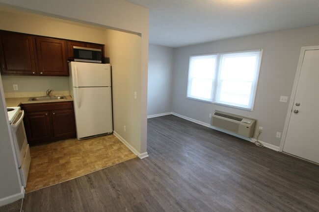 Photo - Willow Wood Apartments